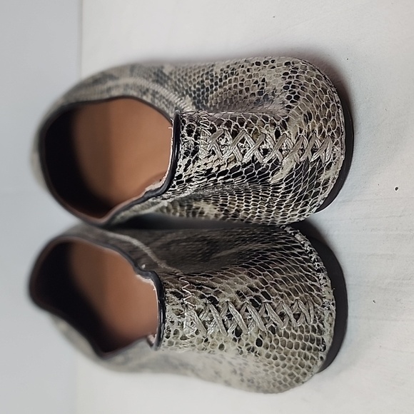 Lucky Brand Ermine Snakeskin Print Ballet Flats Size 9 - Picture 5 of 7